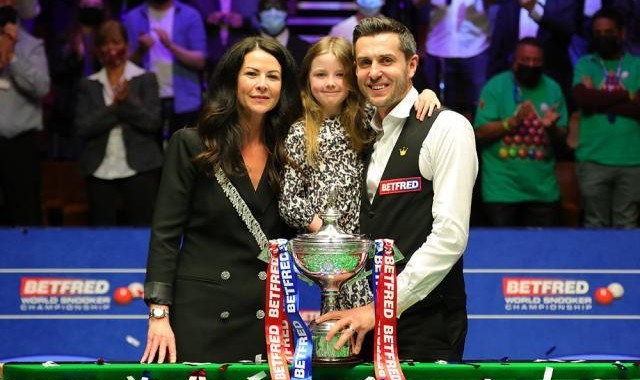 足球比赛-塞尔比夺冠80后已统治台坛 75三杰本赛季疲态尽显