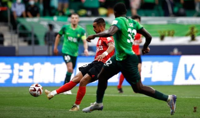 足球即时比分-【中超】莱昂纳多德索萨双响 北京国安4比3长春亚泰