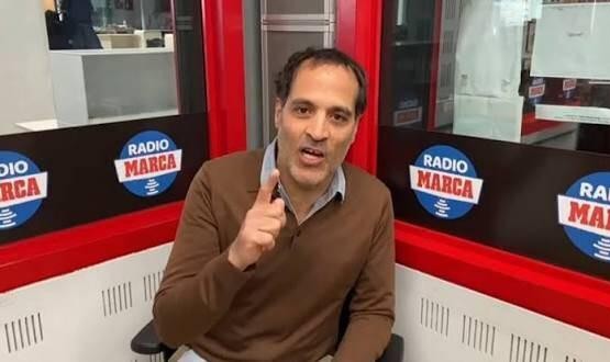 足球比赛-马卡评论员：现在的巴塞罗那就是费尔明和他的10个队友