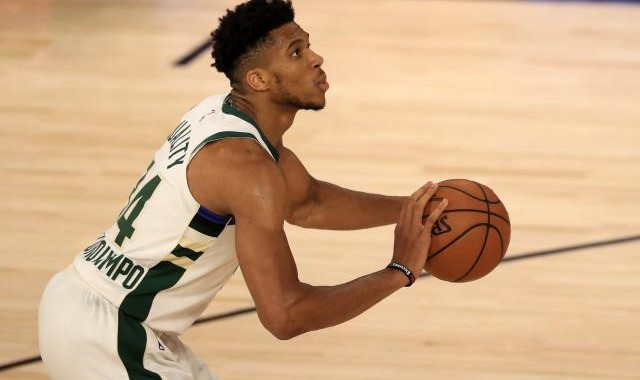 篮球即时比分-字母罚球命中率下滑超40% 篮网盘外招被联盟叫停